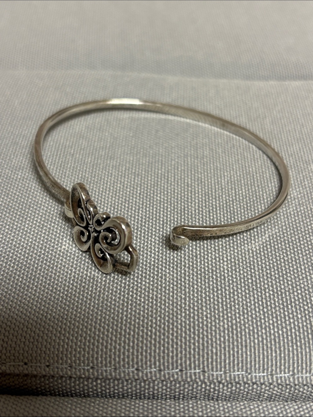 RETIRED James Avery Hammered Open Butterfly Hook On Bangle Bracelet - Picture 3 of 8